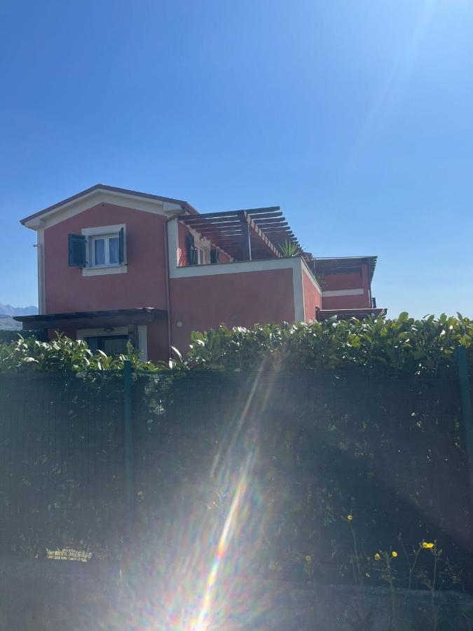 Il Casale Rosso Monolocale Cinque Terre-Toscana Caniparola di Fosdinovo Bagian luar foto
