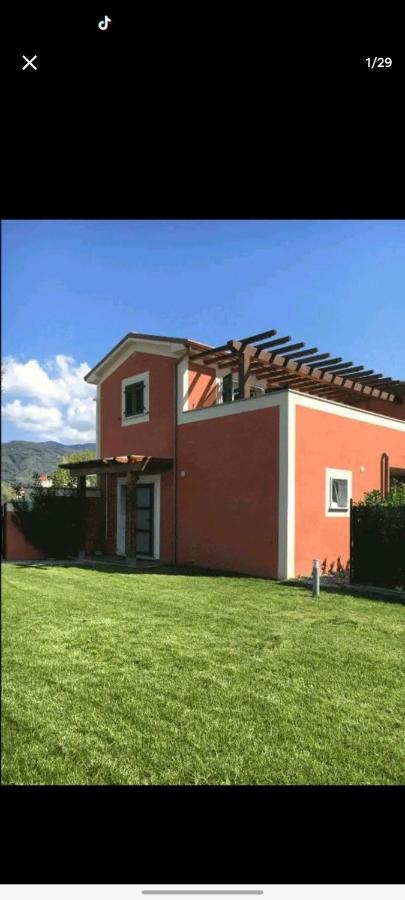 Il Casale Rosso Monolocale Cinque Terre-Toscana Caniparola di Fosdinovo Bagian luar foto